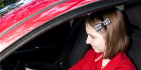 How The Truck Industry Can Put An End To Distracted Driving Accidents Photo